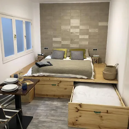 Cozy Studio Apartment *
